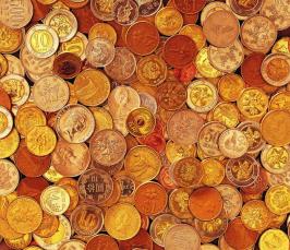 Почему  десятирублевая монета меньше,  чем пятирублевка?