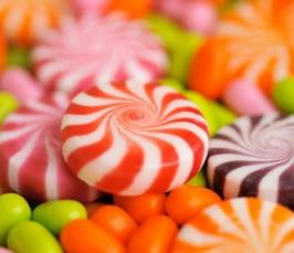 Бывают ли вкусняшки для детей вредными? Топ пяти самых вредных сладостей.